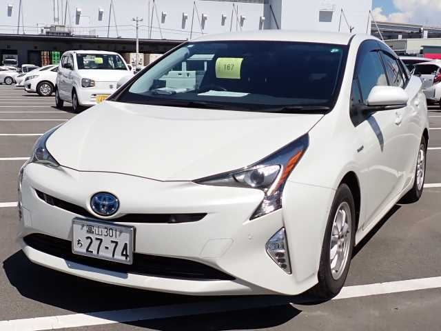 TOYOTA PRIUS 2018