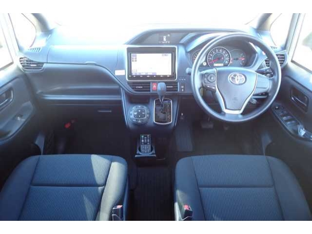 TOYOTA NOAH 2019