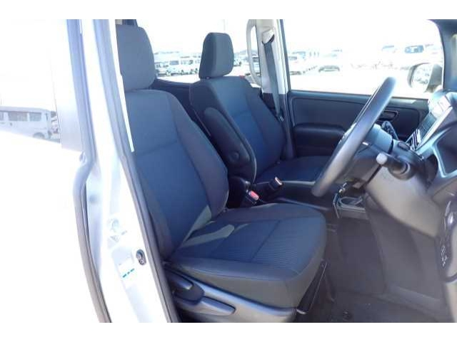 TOYOTA NOAH 2019