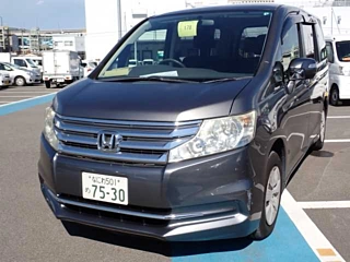 HONDA STEP WAGON 2013