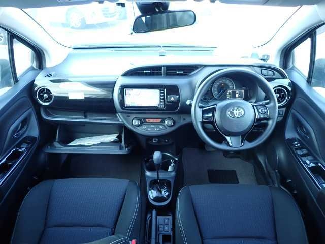 TOYOTA VITZ 2018