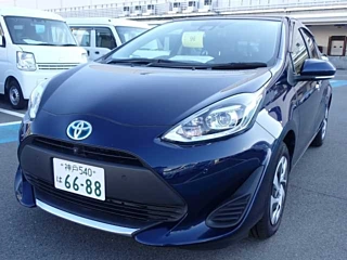 TOYOTA AQUA 2021
