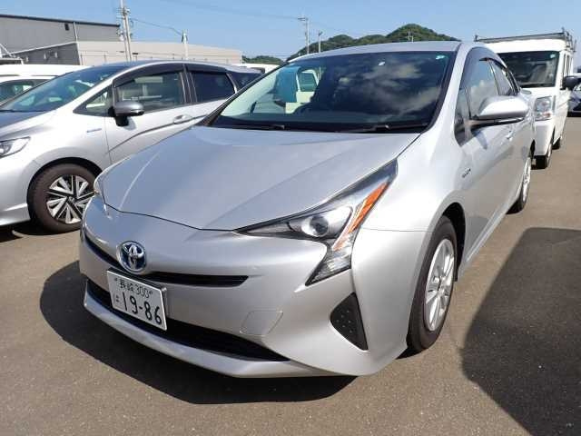 TOYOTA PRIUS 2017