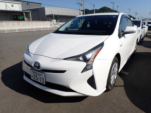TOYOTA PRIUS 2017