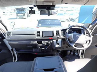 TOYOTA HIACE VAN 2021