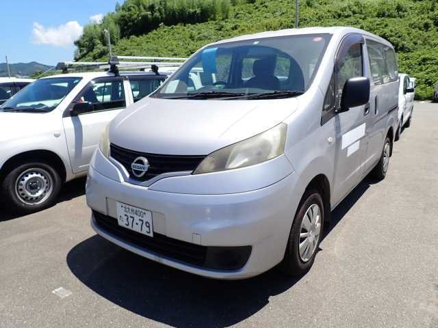 NISSAN NV200 2011