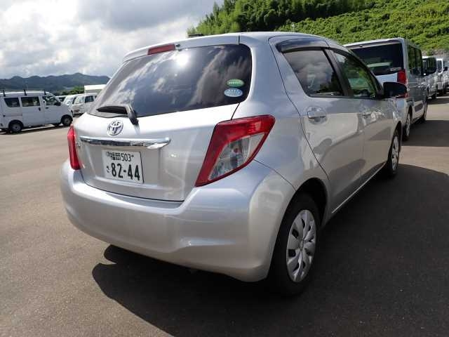TOYOTA VITZ 2012