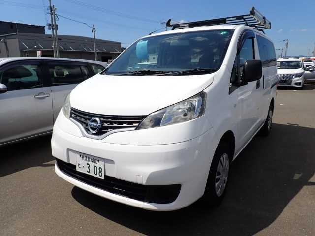NISSAN NV200 2019