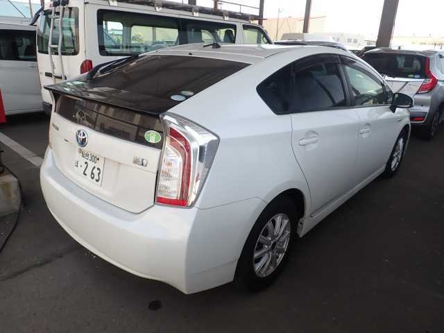TOYOTA PRIUS 2015