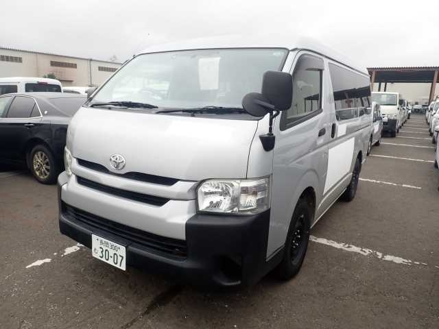 TOYOTA HIACE 2016