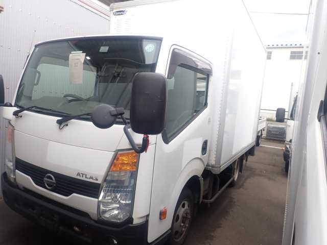 NISSAN ATLAS 2015