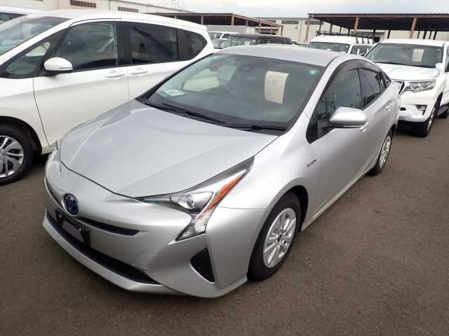TOYOTA PRIUS 2017