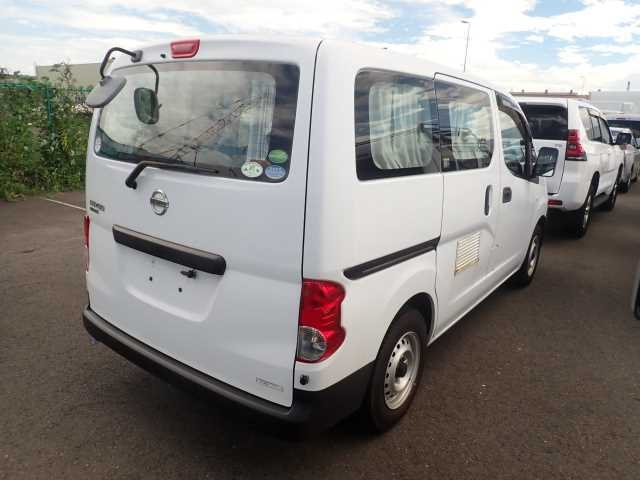 NISSAN NV200 2018