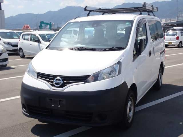 NISSAN NV200 2020
