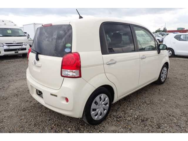 TOYOTA PORTE 2019