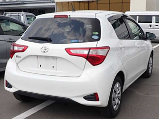 TOYOTA VITZ 2018