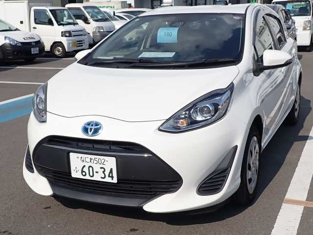 TOYOTA AQUA 2018