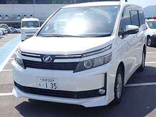 TOYOTA VOXY 2016