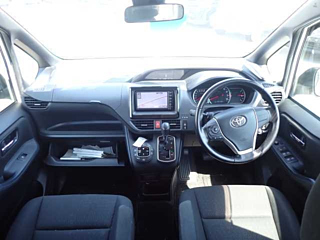 TOYOTA VOXY 2016