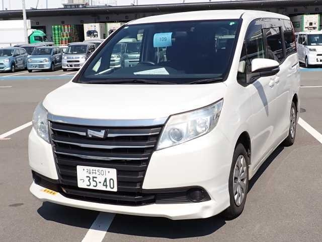 TOYOTA NOAH 2016