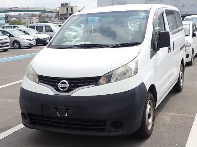 NISSAN NV200 2018