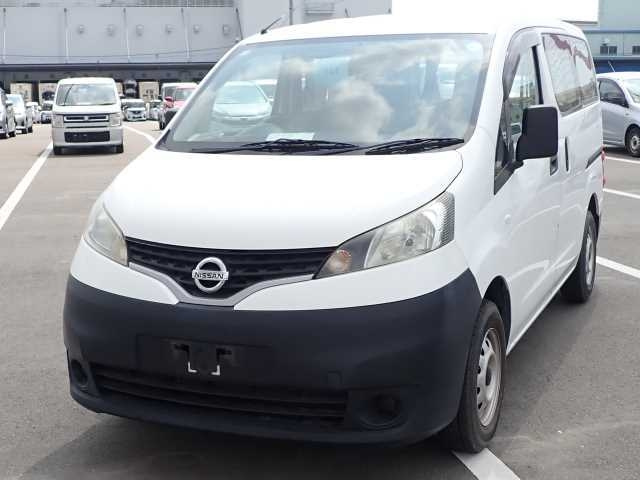 NISSAN NV200 2018