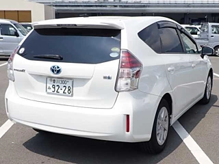 TOYOTA PRIUS ALPHA 2017