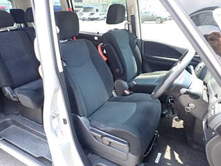 NISSAN SERENA 2012
