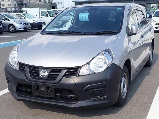 NISSAN AD 2019