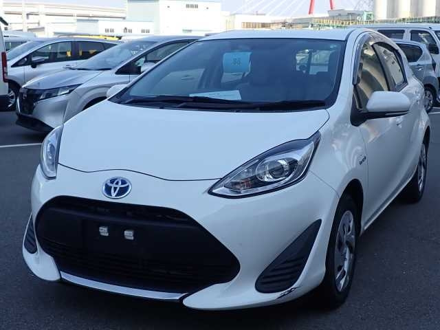 TOYOTA AQUA 2020