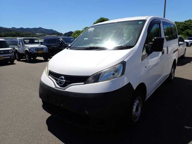 NISSAN NV200 2018