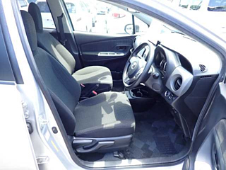 TOYOTA VITZ 2014