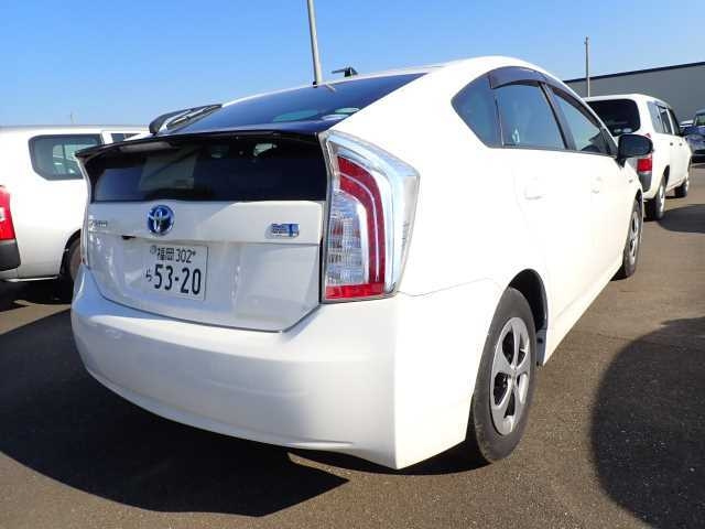 TOYOTA PRIUS 2015