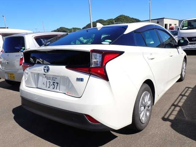 TOYOTA PRIUS 2020