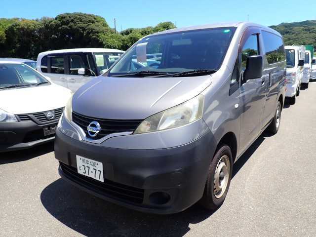 NISSAN NV200 2015