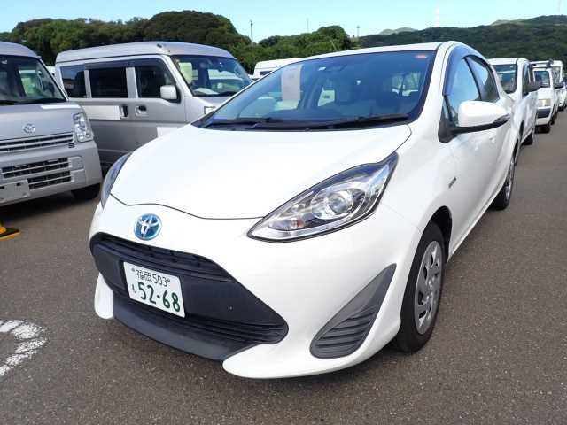 TOYOTA AQUA 2019