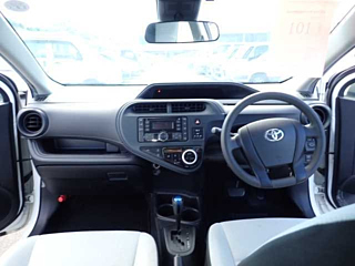 TOYOTA AQUA 2019