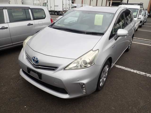 TOYOTA PRIUS ALPHA 2014