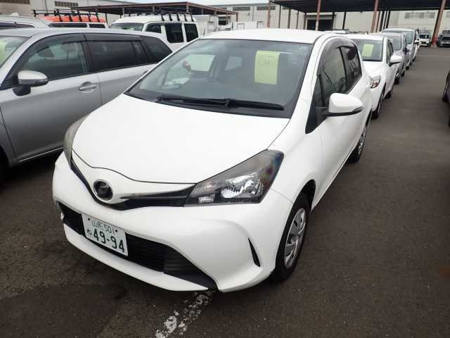 TOYOTA VITZ 2015