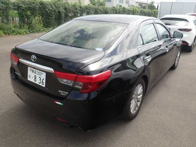 TOYOTA MARK X 2016