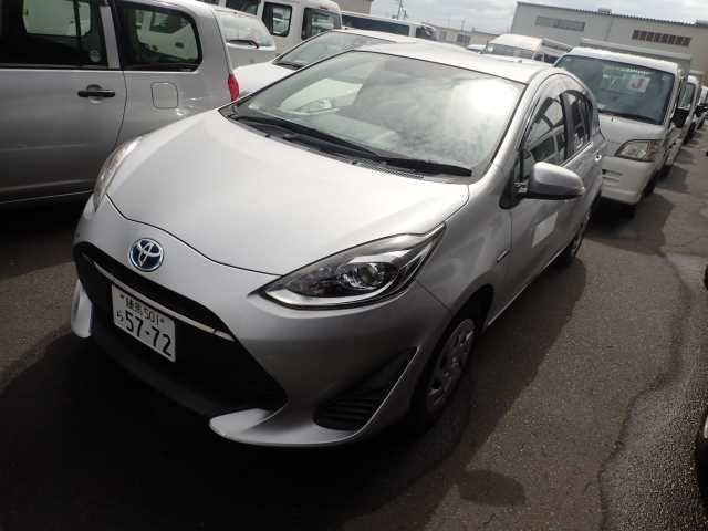 TOYOTA AQUA 2018