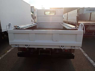 ISUZU ELF 2011