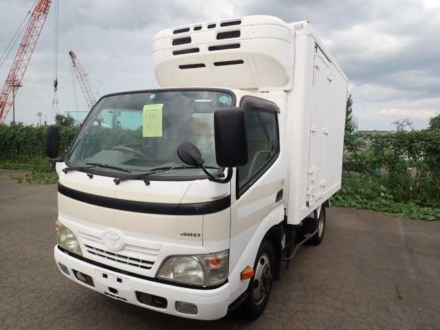 TOYOTA DYNA 2011