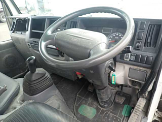 ISUZU ELF 2011
