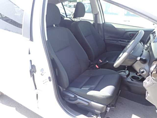 TOYOTA AQUA 2016