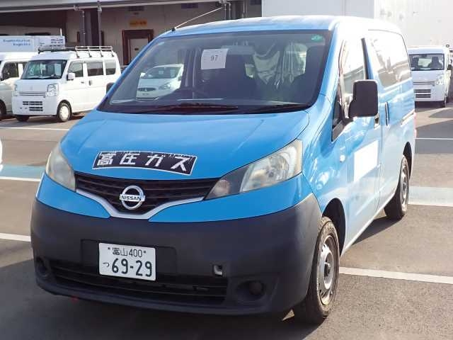 NISSAN NV200 2015
