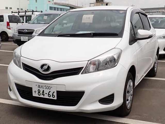 TOYOTA VITZ 2012