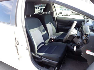 TOYOTA AQUA 2015
