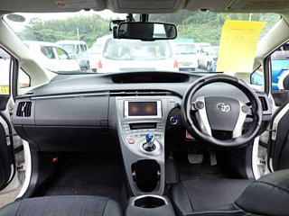TOYOTA PRIUS 2012