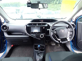 TOYOTA AQUA 2018